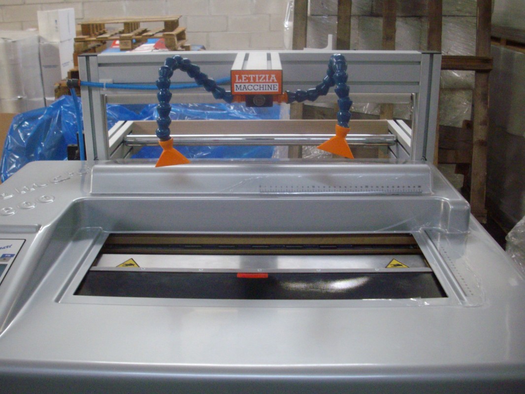 Simplicita 600 4.jpg Imbustatrice automatica - Azienda ingrosso giocattoli - M. Lubrense (NA) 4